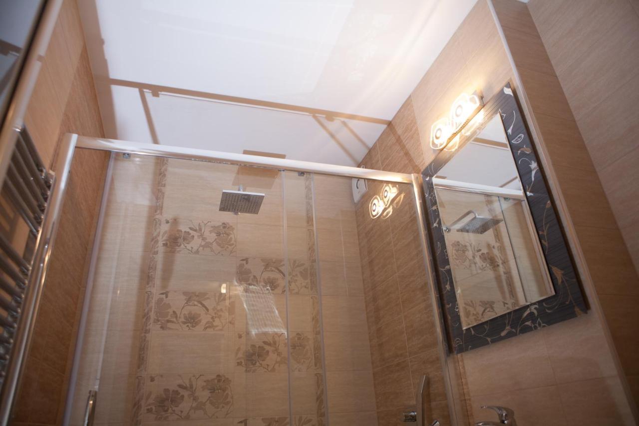 Lvc,Lac & Nyc Apartshotel Faleza Galaţi Extérieur photo