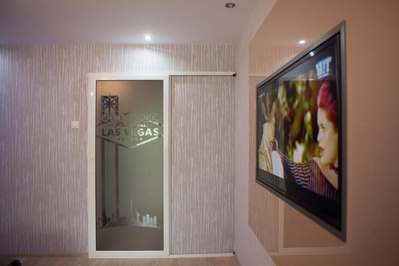 Lvc,Lac & Nyc Apartshotel Faleza Galaţi Extérieur photo