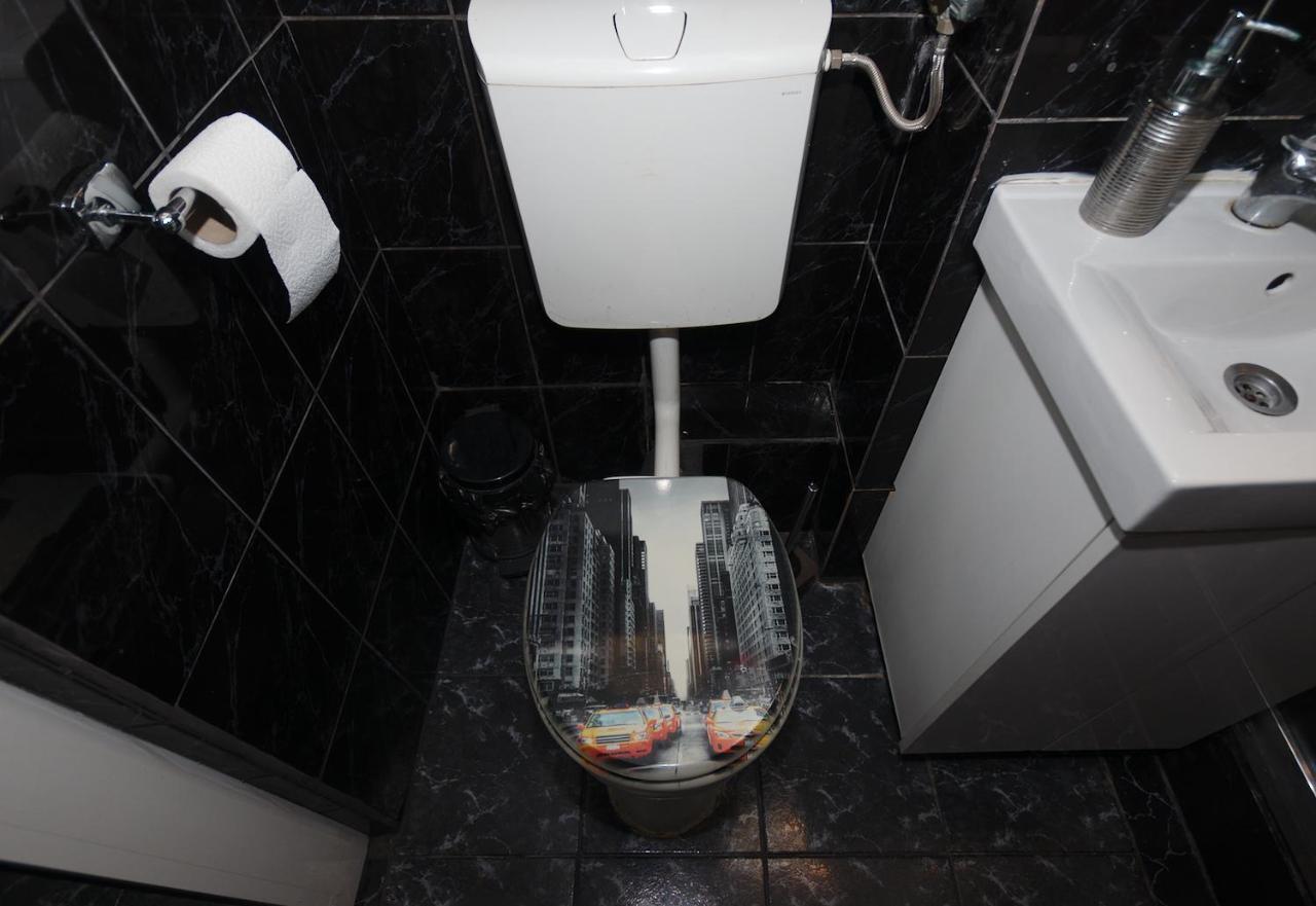 Lvc,Lac & Nyc Apartshotel Faleza Galaţi Extérieur photo