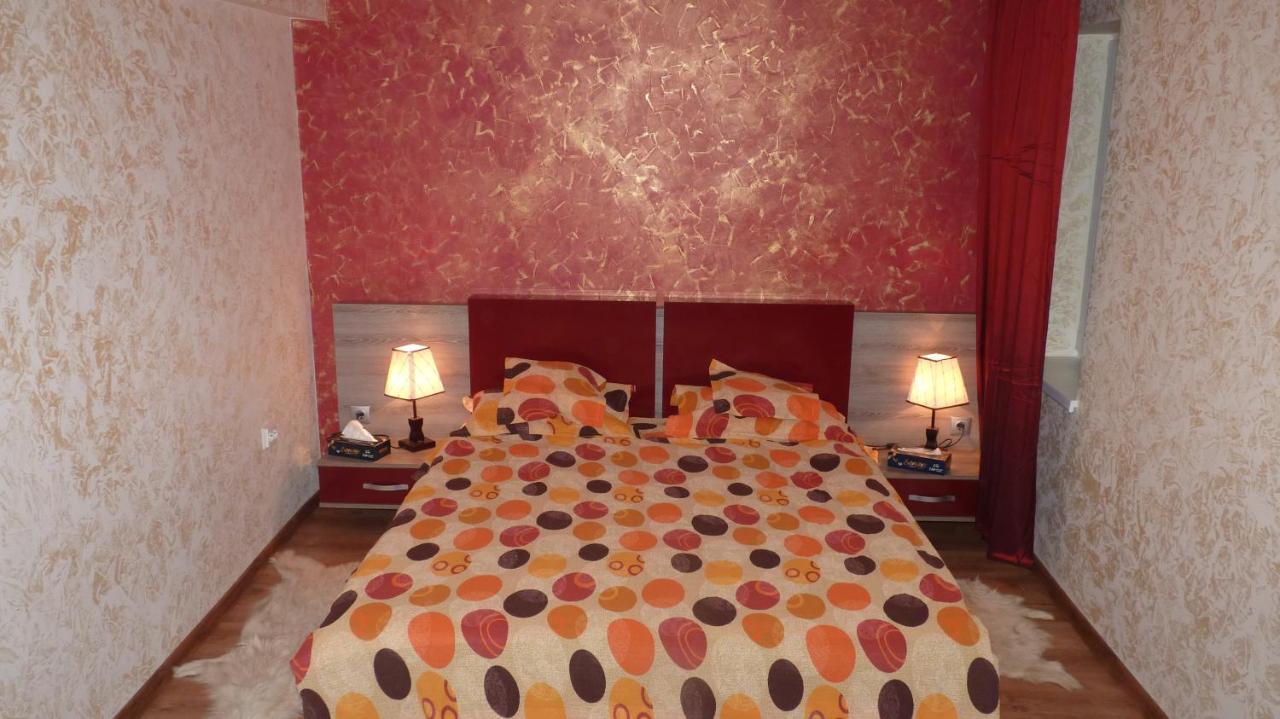 Lvc,Lac & Nyc Apartshotel Faleza Galaţi Extérieur photo
